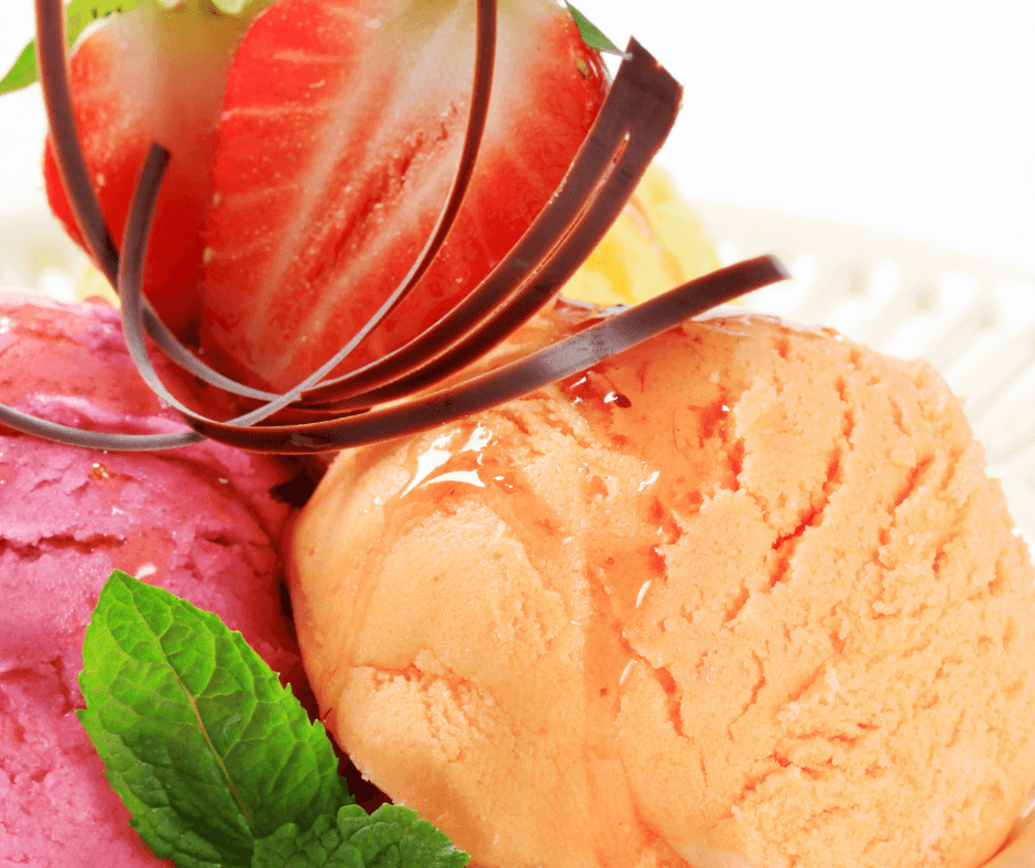 teens make money scooping ice-cream