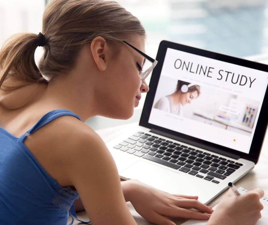 What are Online Courses and How Do They Work